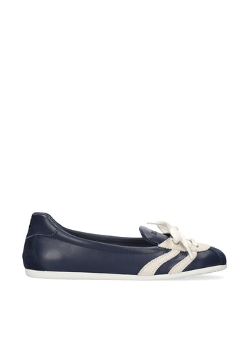 SALLY SNEAKER