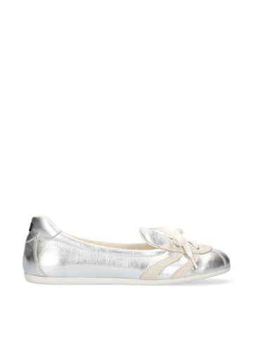 SALLY SNEAKER