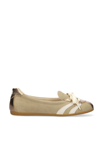 SALLY SNEAKER