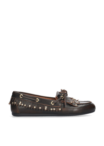 Vista lateral de los mocasines de piel para mujer Aurelie Loafer en color marrón de BIBI LOU.
