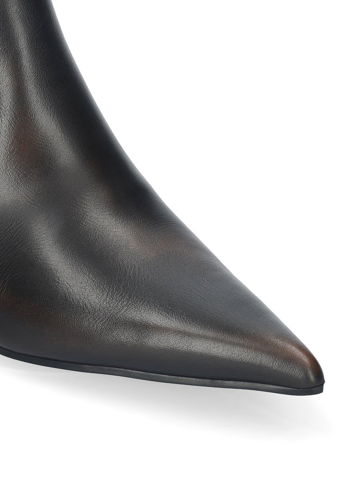 Vista lateral de los botines de piel para mujer Sakura Booties 45 en color marrón, de caña baja, punta afilada y tacón de aguja de 4,5 cm de BIBI LOU.