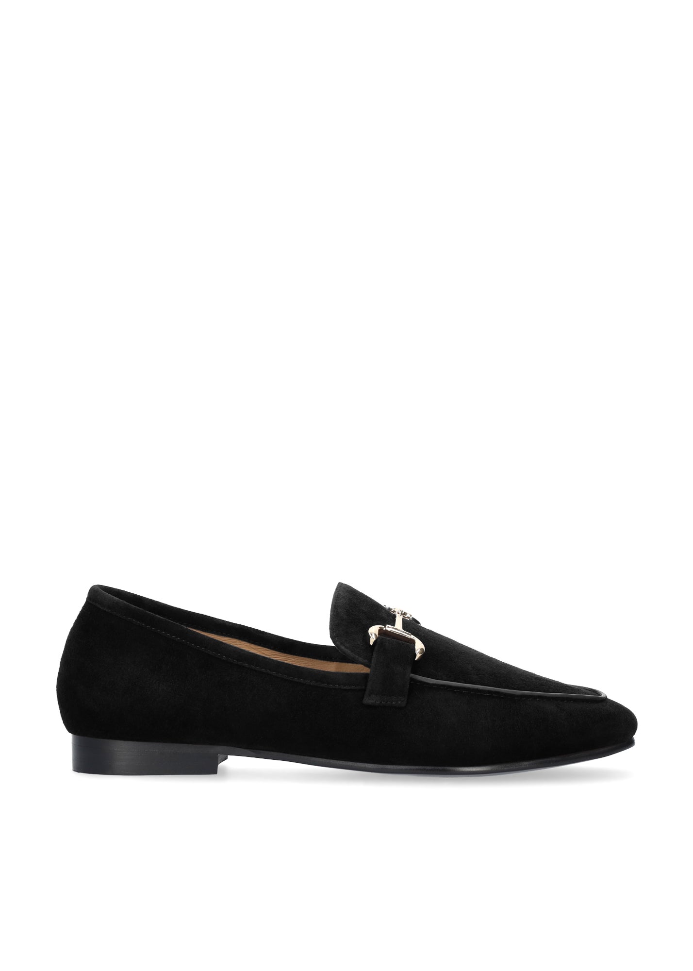 Vista lateral de los mocasines de ante para mujer Ashe Loafer en color negro de BIBI LOU.