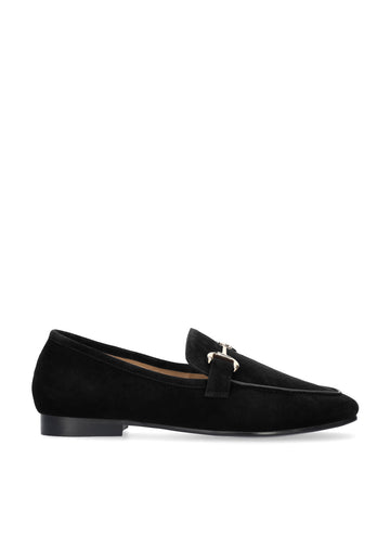 Vista lateral de los mocasines de ante para mujer Ashe Loafer en color negro de BIBI LOU.