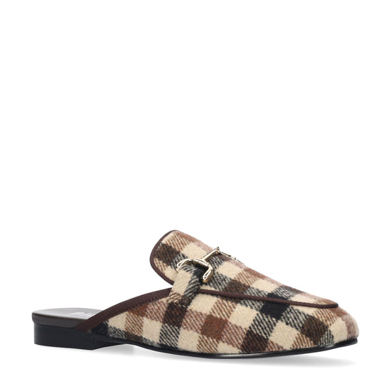 Vista lateral de los mocasines mule de tejido a cuadros para mujer Ashe Mule 20 en tonos beige y marrón, con punta cuadrada y herraje fino de BIBI LOU.