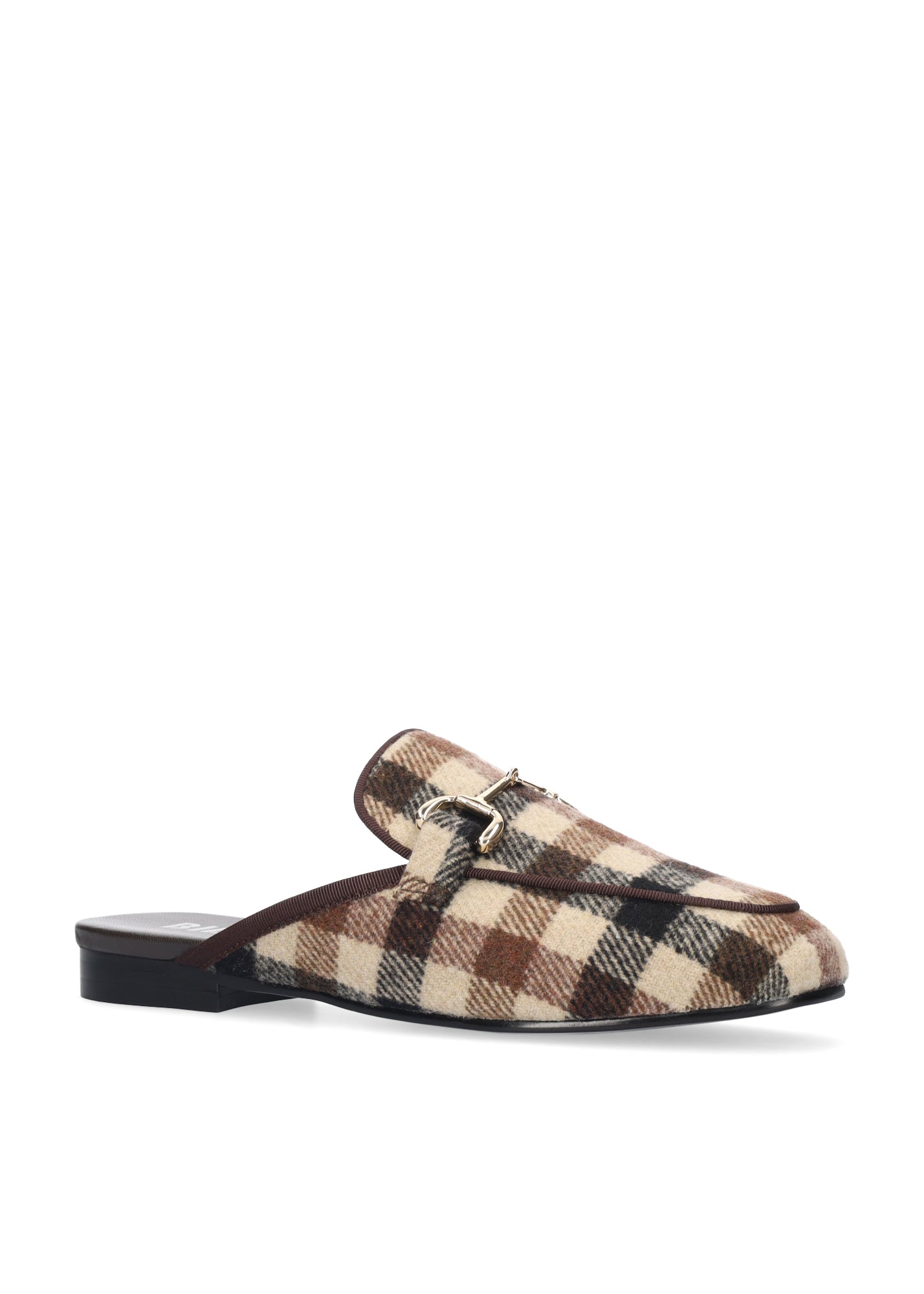 Vista lateral de los mocasines mule de tejido a cuadros para mujer Ashe Mule 20 en tonos beige y marrón, con punta cuadrada y herraje fino de BIBI LOU.
