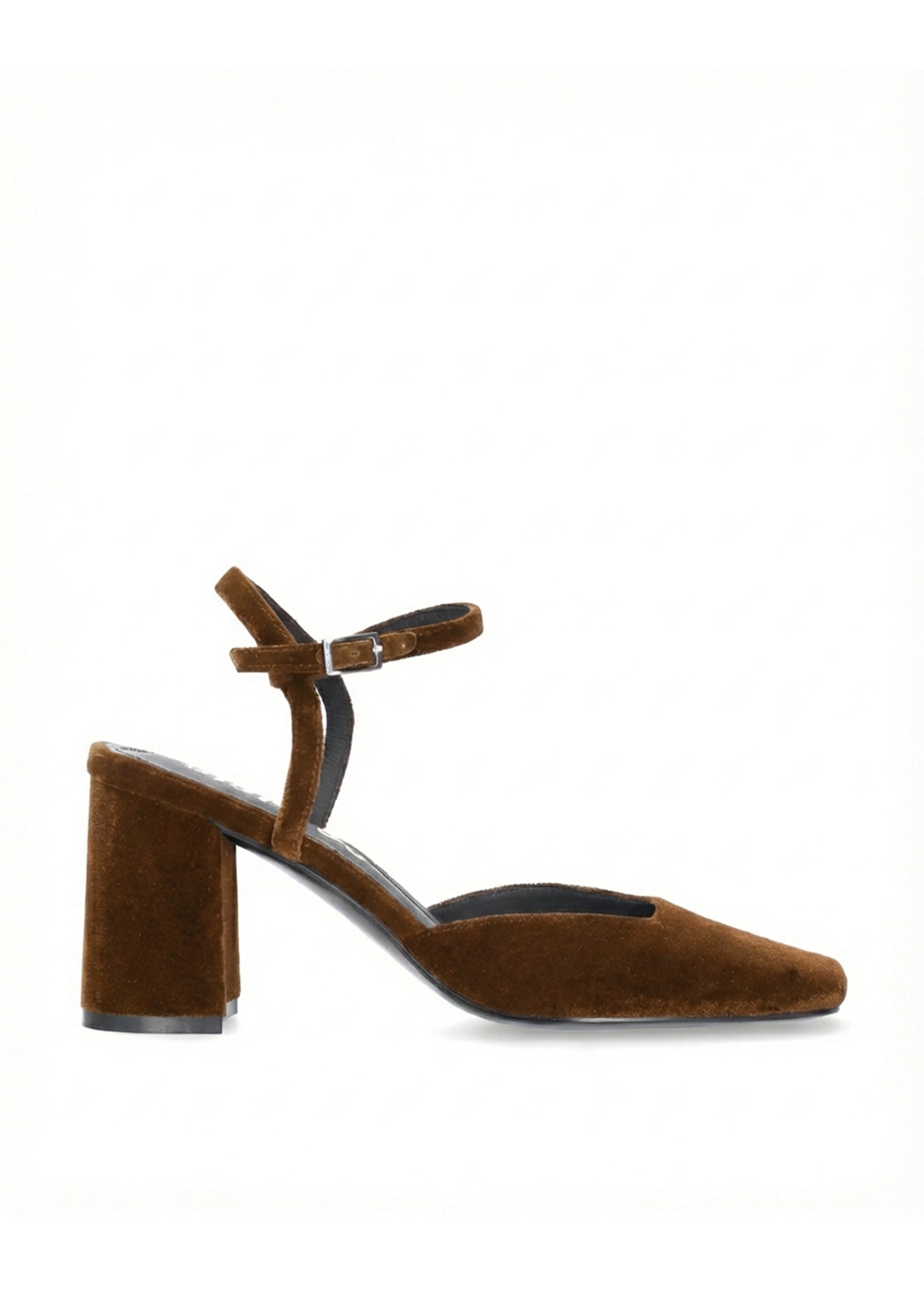 Vista lateral de los zapatos de salón destalonados de terciopelo para mujer Emily Pumps 85 con tira al tobillo en color ocre de BIBI LOU.