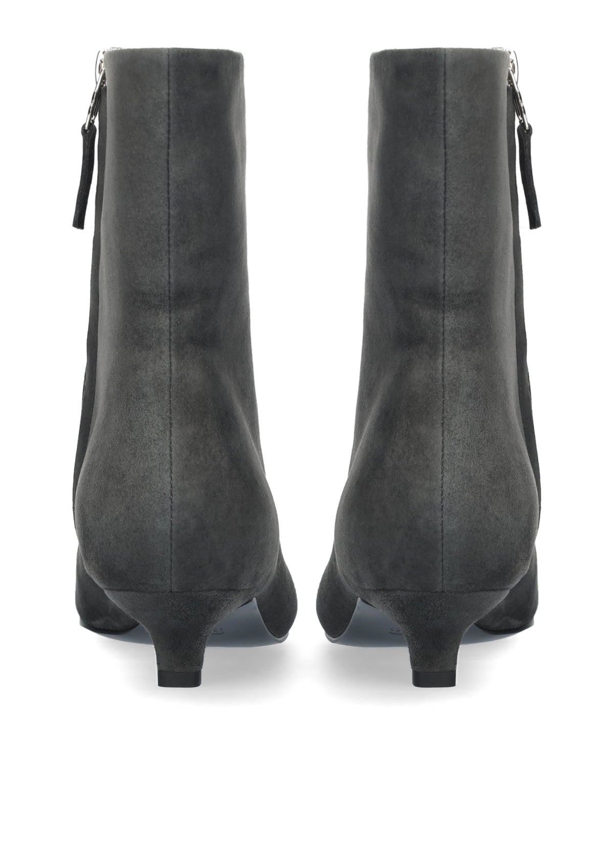 Vista lateral de los botines de ante para mujer Azra Booties 30 en color antracita, de caña baja, punta cuadrada y tacón de aguja de 3 cm de BIBI LOU.