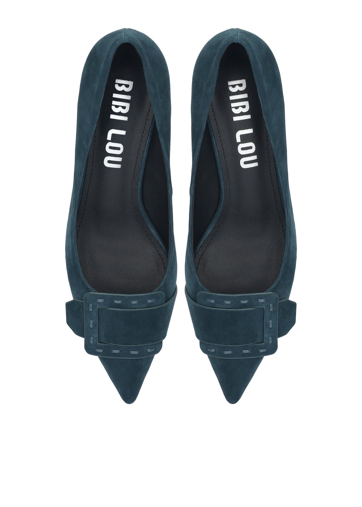 Vista lateral de los zapatos de salón de ante para mujer Altair Pumps 40 en color pino, con punta afilada, adorno con pespunte grueso y tacón de aguja de 4 cm de BIBI LOU.