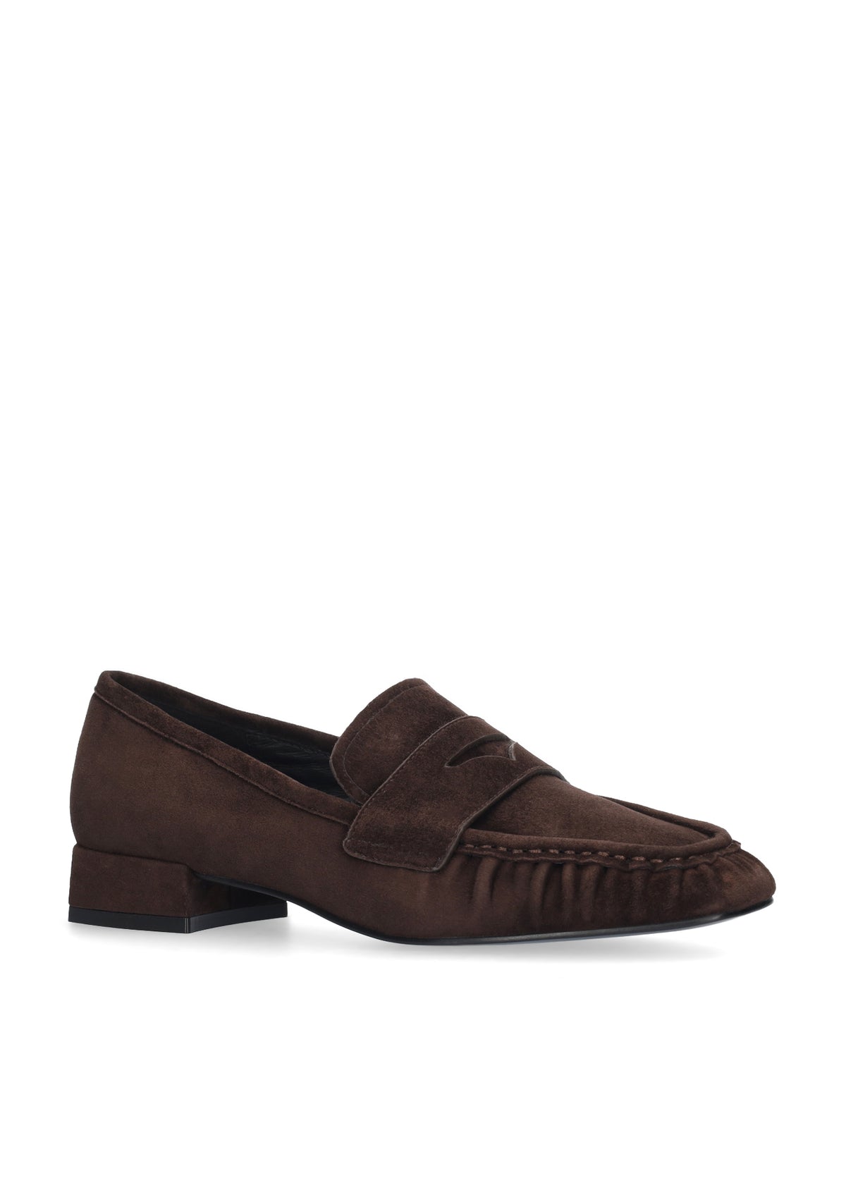 Vista lateral de los mocasines de ante para mujer Lyra Loafers 25 en color marrón, con punta cuadrada y tacón de bloque de 2,5 cm de BIBI LOU.