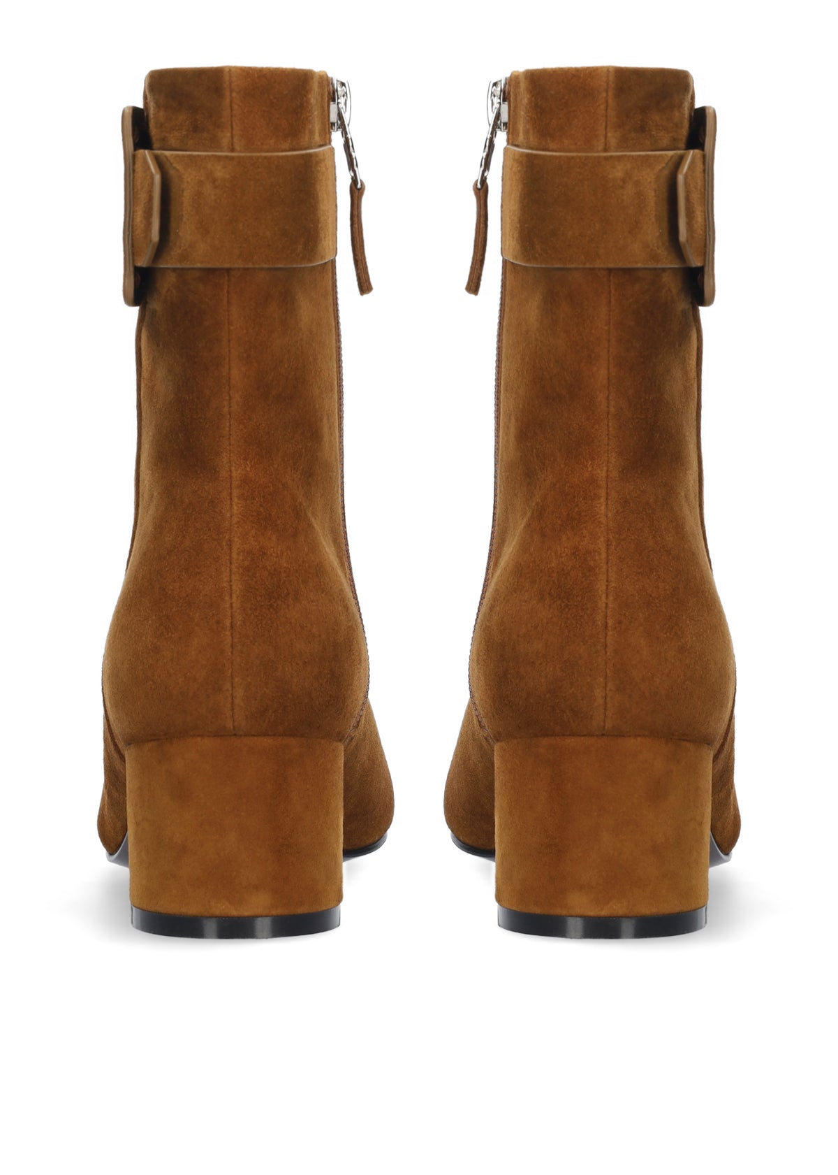 Vista lateral de los botines de ante para mujer Altair Booties 50 en color cuero, de caña media, punta cuadrada, adorno con pespunte grueso y tacón de bloque de 5 cm de BIBI LOU.