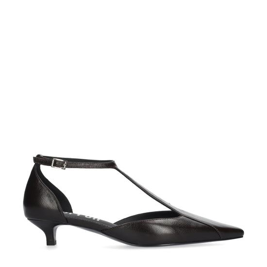 Vista lateral de los zapatos de salón de piel para mujer Canna Pumps 35 en color marrón de BIBI LOU.