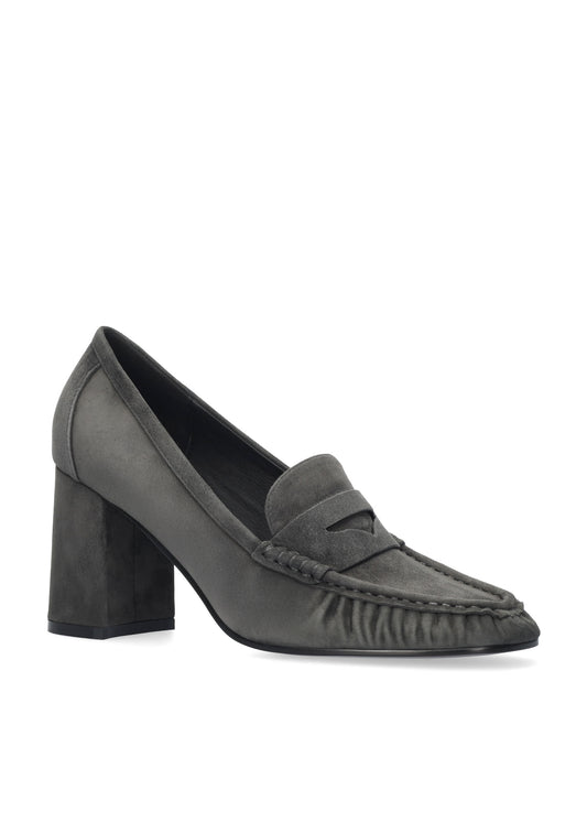 Vista lateral de los mocasines de ante para mujer Lyra Pumps 80 en color antracita, con punta redonda y tacón de bloque de 8 cm de BIBI LOU.