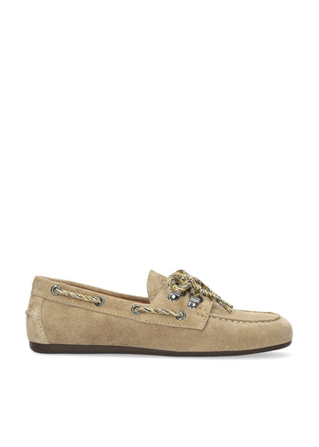Vista lateral de los mocasines de serraje para mujer Tana Loafer en color arena con cordón multicolor de BIBI LOU.
