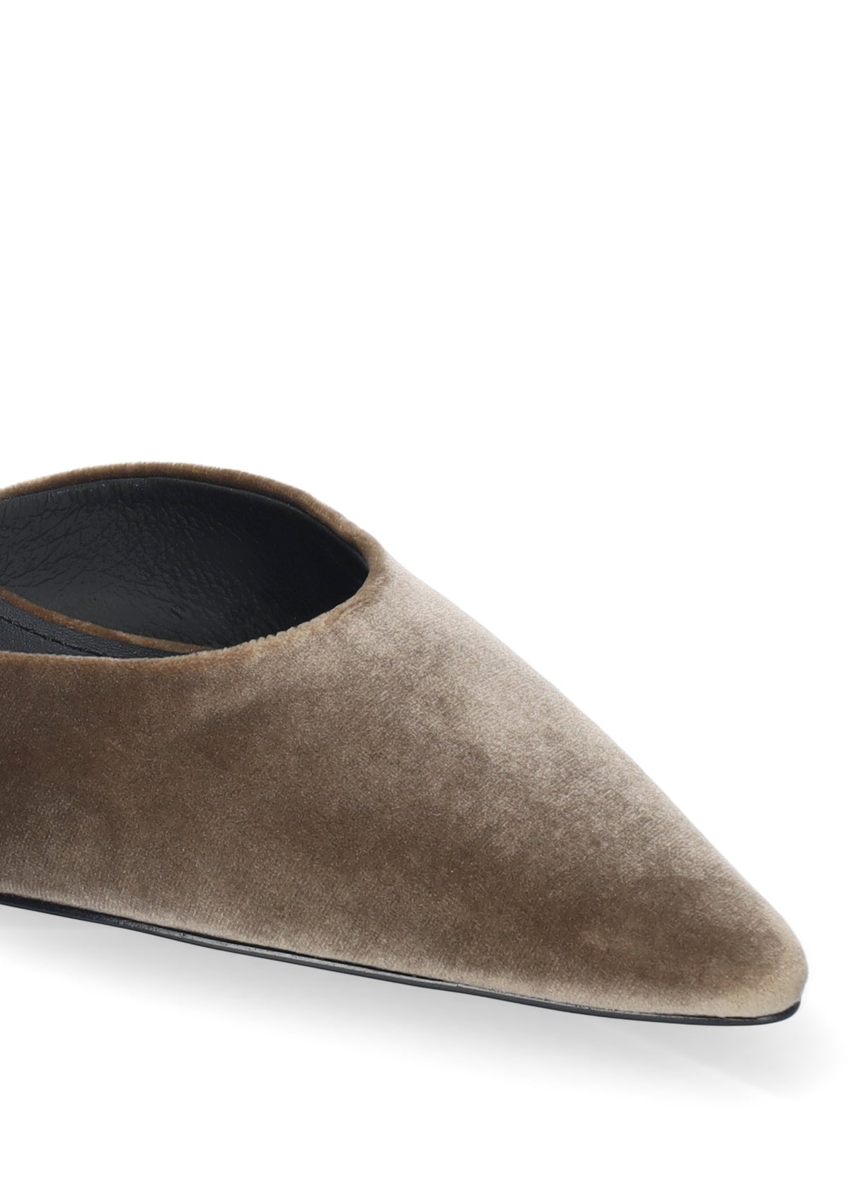 Vista lateral de los zapatos de salón de terciopelo para mujer Arlette Pumps 35 en color taupe de BIBI LOU.