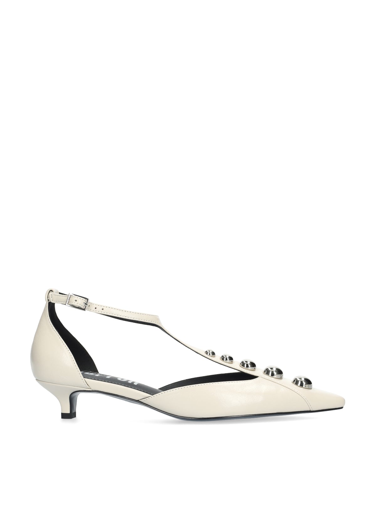 Vista lateral de los zapatos de salón de piel arrugada para mujer Carinna Pumps 35 en color off white, con punta afilada, tachas y tacón de aguja de 3,5 cm de BIBI LOU.