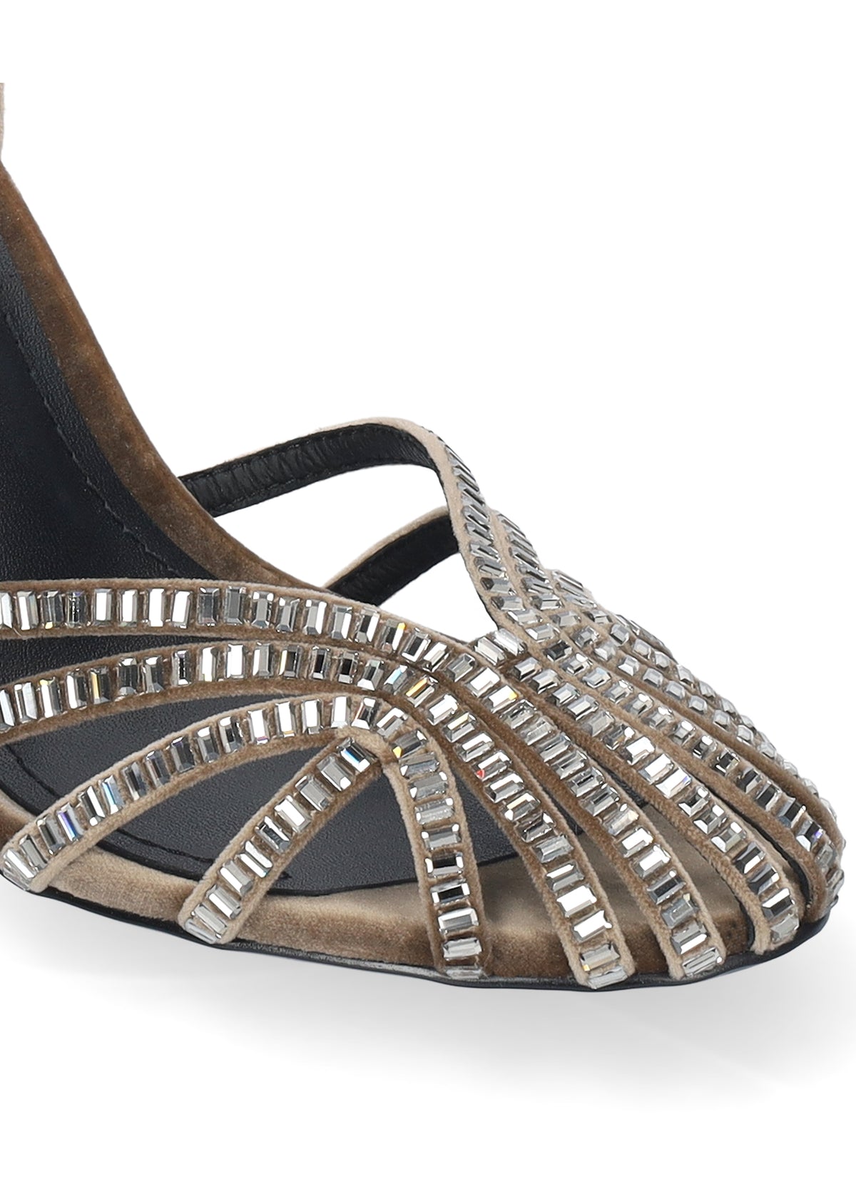 Vista lateral de los zapatos de salón de terciopelo para mujer Sernik Sandals 90 en color taupe, con punta redonda y tacón de aguja de 9 cm de BIBI LOU.