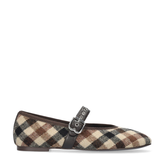 Vista lateral de las bailarinas textiles para mujer Arlo Ballerinas con estampado de cuadros en beige y marrón, tira con ojales metálicos y cierre sobre el empeine de BIBI LOU.
