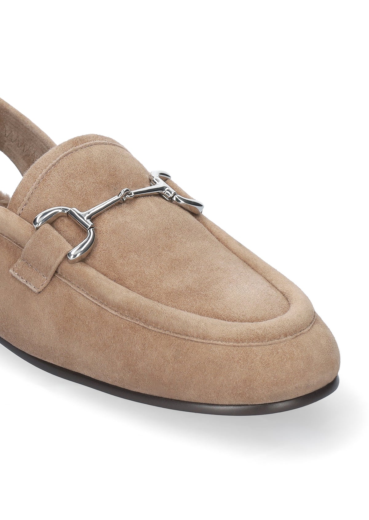 Vista lateral de los mocasines slingback de ante para mujer Ashe Sling Back Loafer 20 en color taupe, con punta redonda, tacón plano de 2 cm y plantilla de pelo sintético de BIBI LOU.