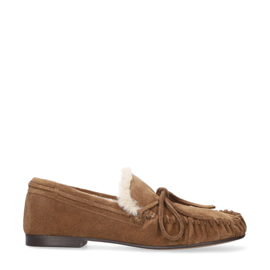 Vista lateral de los mocasines de serraje para mujer Balance Loafers en color cuero, con punta redonda, cordones y forro de pelo sintético de BIBI LOU.